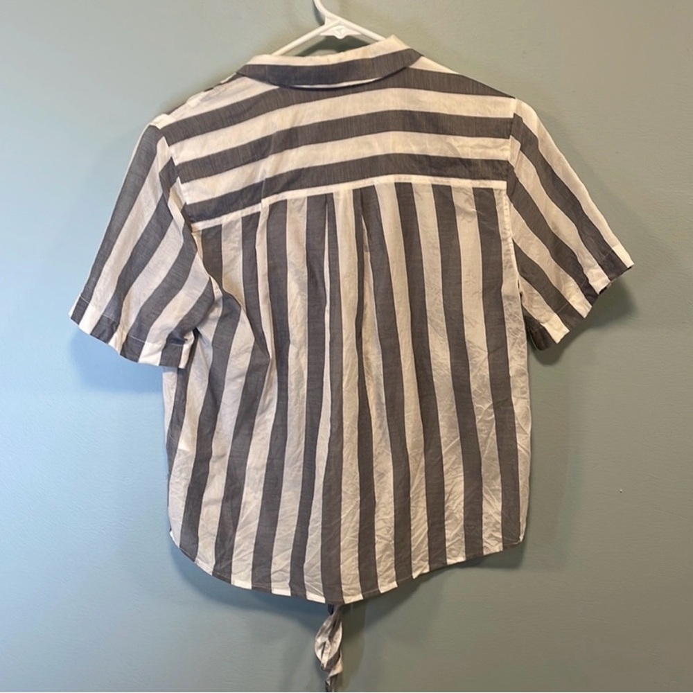 BLDWN Gray & white Striped Button-Down Women's Shirt Size Small - Picture 4 of 4